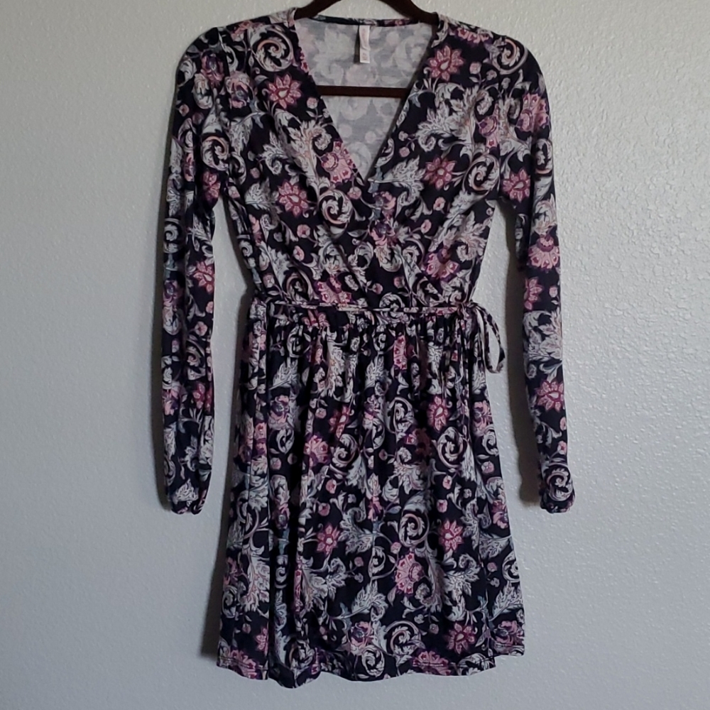 🪩 2/$15 // XHILARATION: Faux Wrap Dress